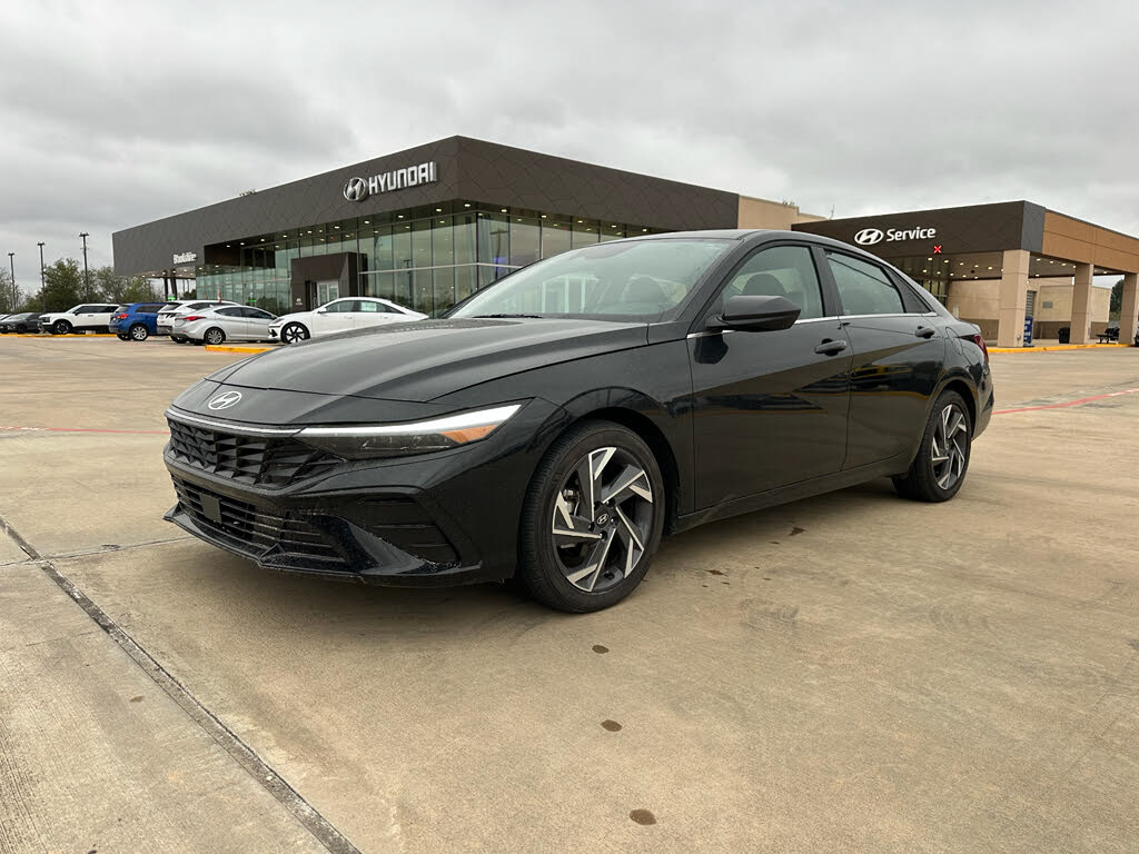 2025 Hyundai Elantra SEL Convenience FWD