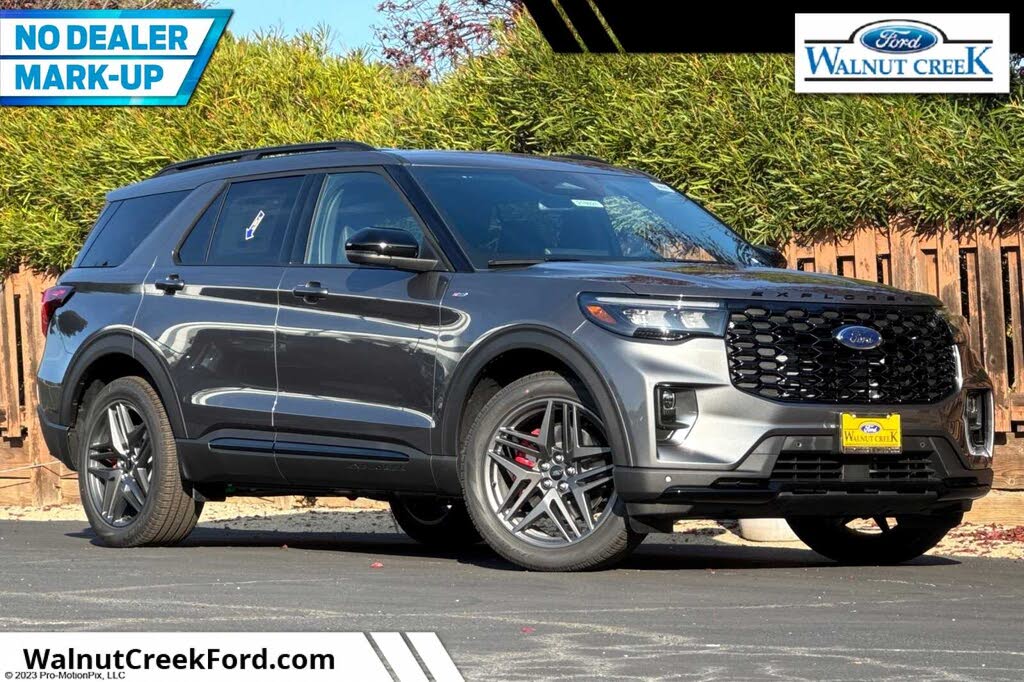 2026 Ford Explorer ST-Line AWD