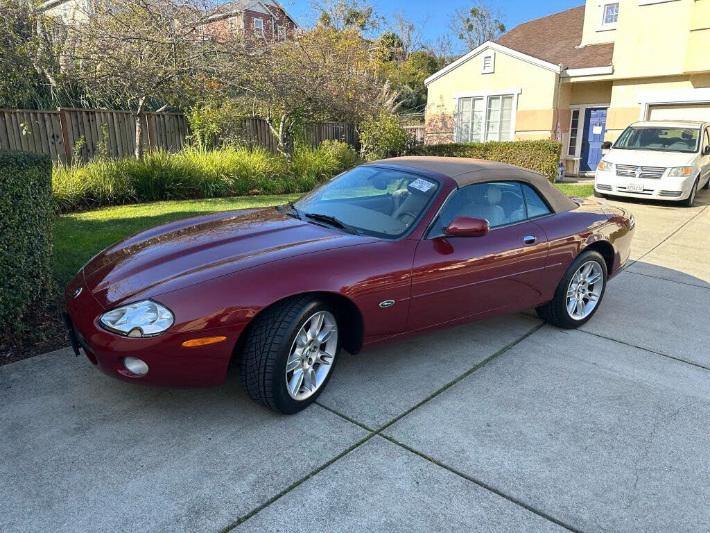 2001 Jaguar XK-Series XK8 Convertible RWD