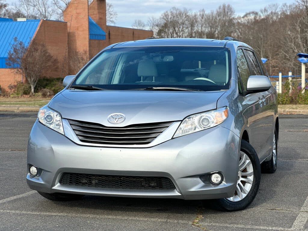 2011 Toyota Sienna 7-Passenger V6 FWD