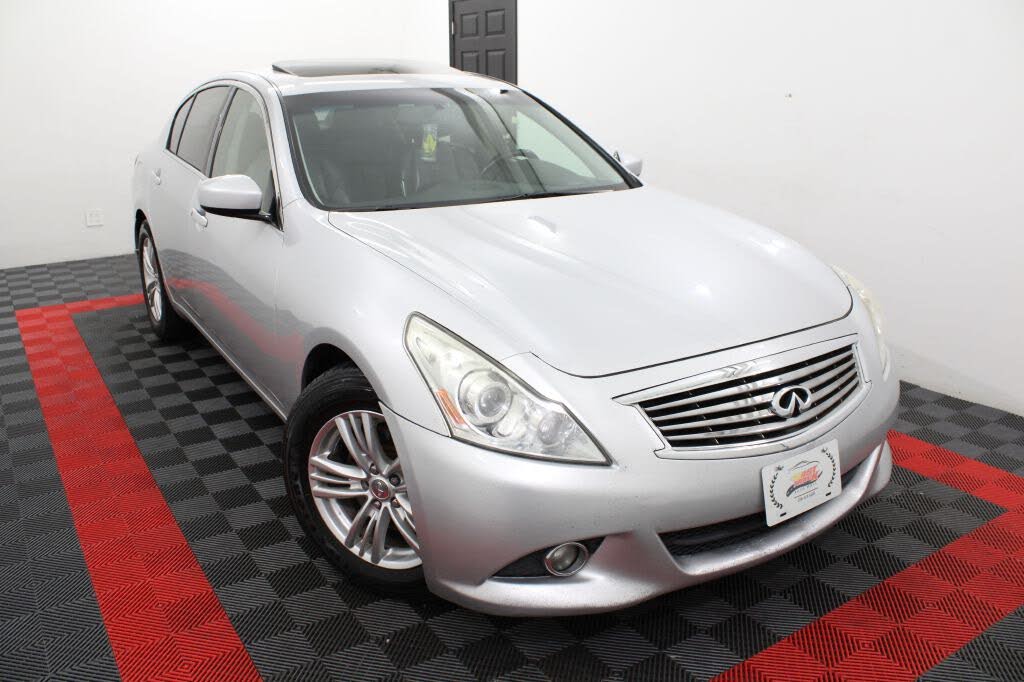 2013 INFINITI G37
