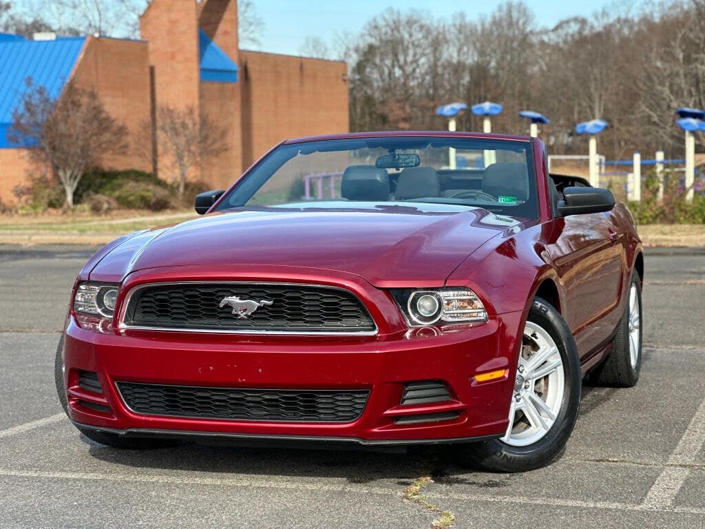 2014 Ford Mustang V6 Convertible RWD