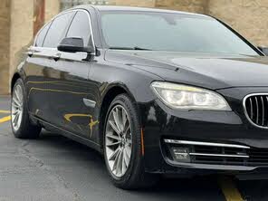 BMW 7 Series 750i RWD