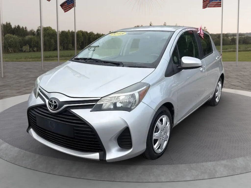 2015 Toyota Yaris L 2dr Hatchback