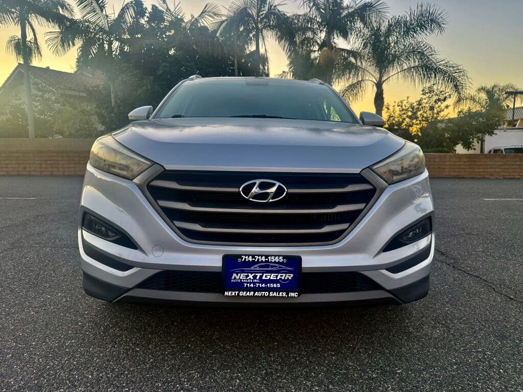 2016 Hyundai Tucson 1.6T Sport FWD with Beige Seats