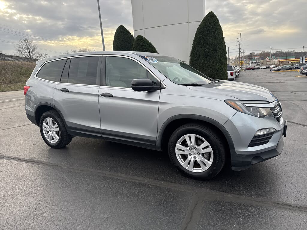 2017 Honda Pilot LX AWD