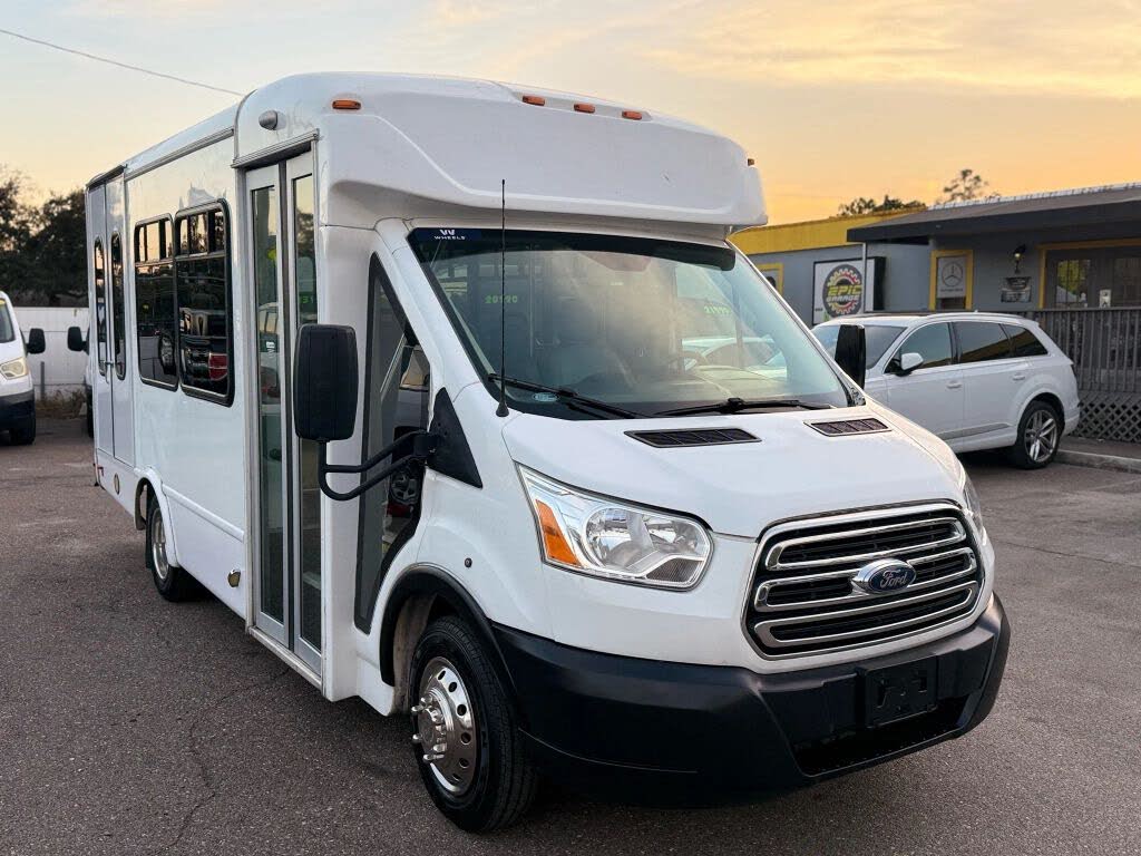 2019 Ford Transit Chassis 350 HD 10360 GVWR SB Cutaway DRW FWD