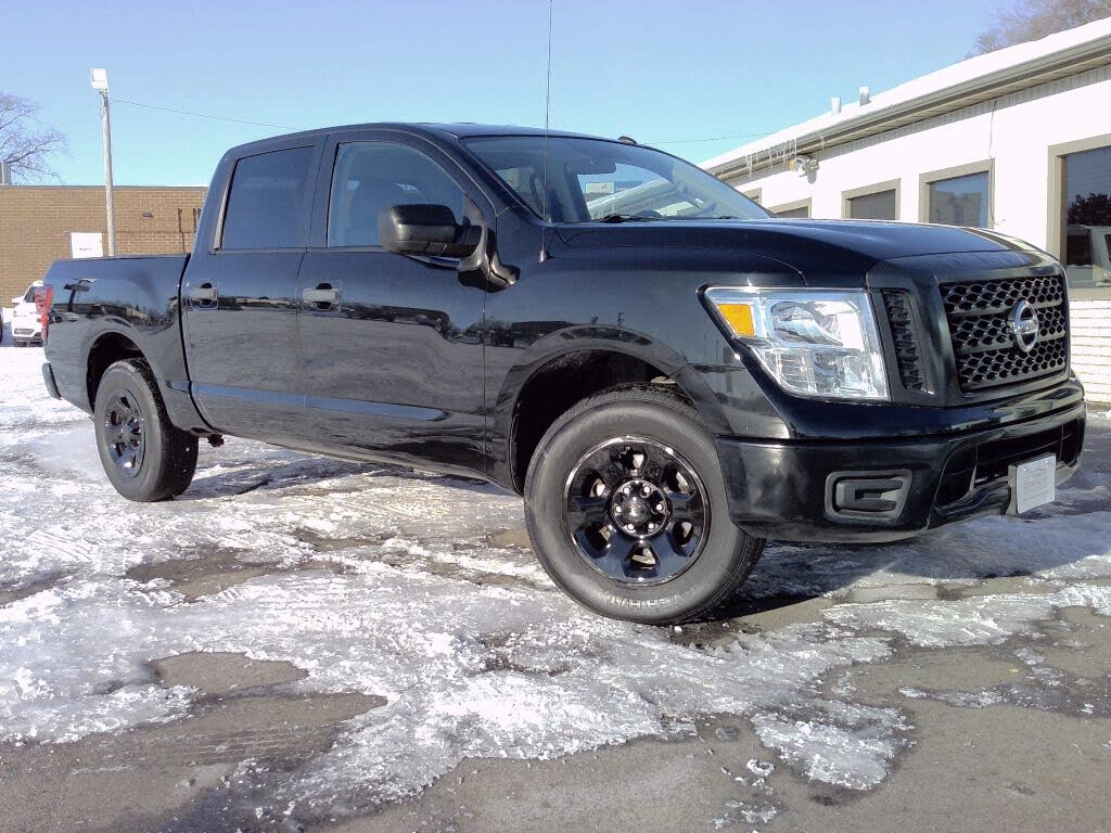 2019 Nissan Titan S Crew Cab 4WD