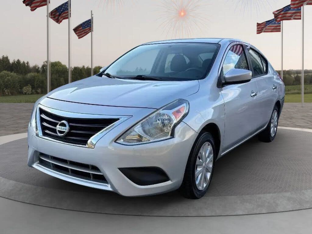 2019 Nissan Versa SV FWD
