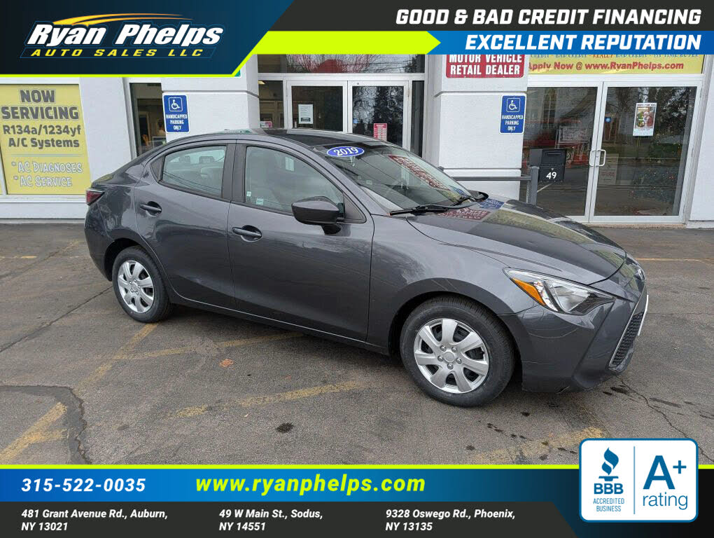 2019 Toyota Yaris L Sedan FWD