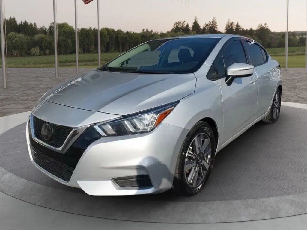 2020 Nissan Versa SV FWD