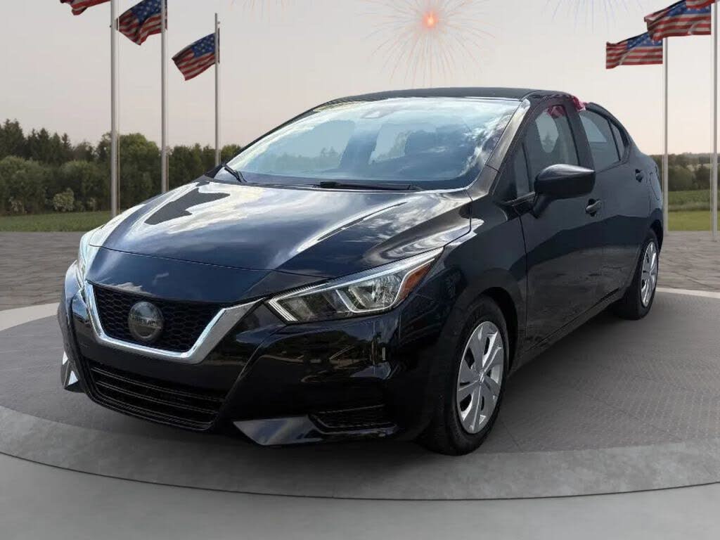 2020 Nissan Versa S FWD