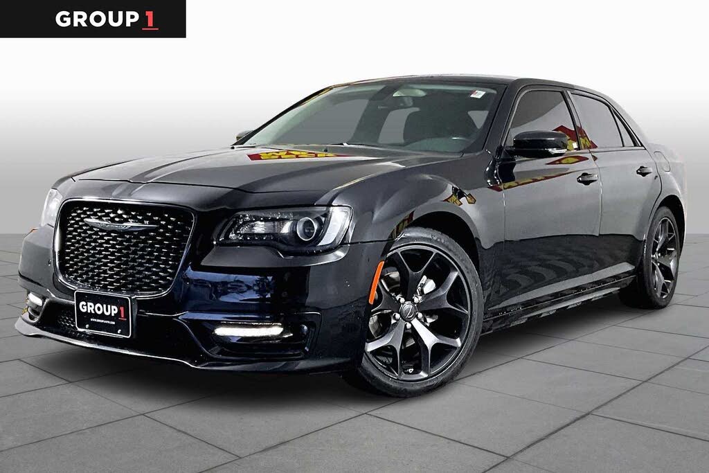 2022 Chrysler 300 Touring L RWD