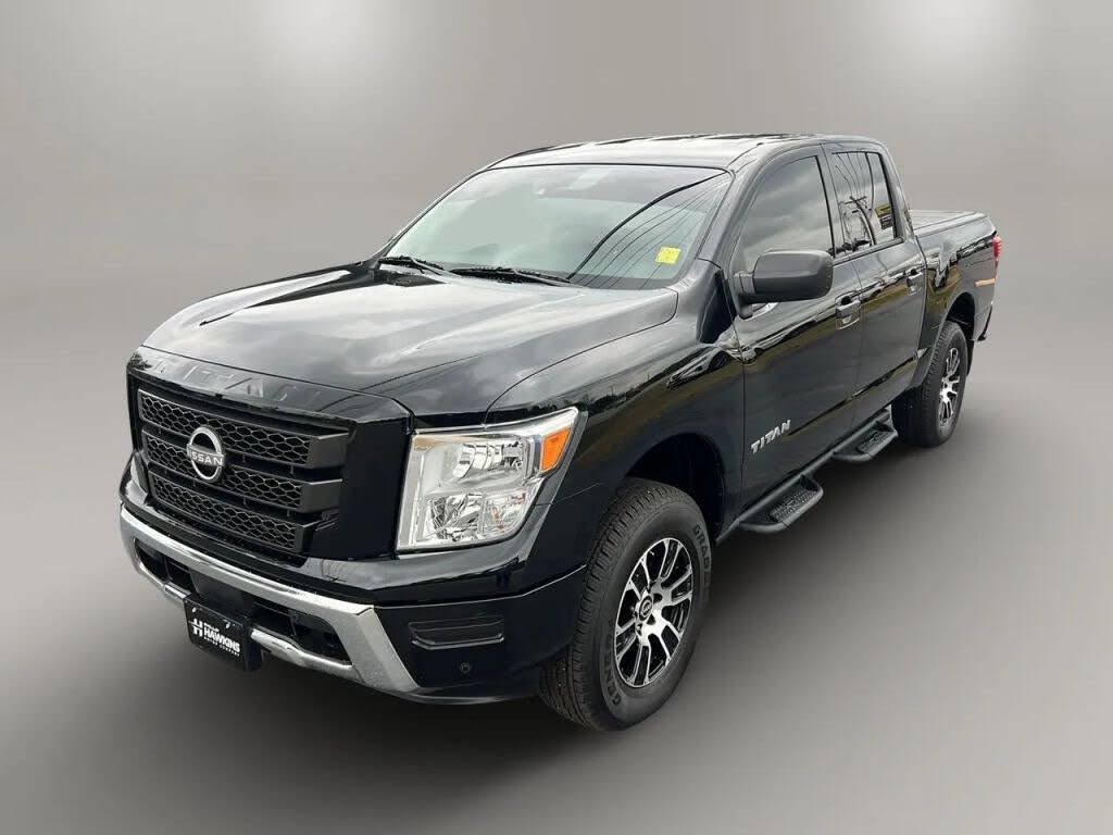 2023 Nissan Titan SV Crew Cab RWD