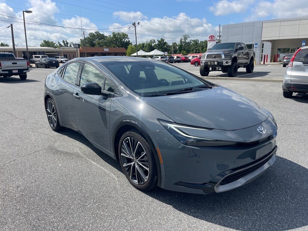 2024 Toyota Prius XLE FWD