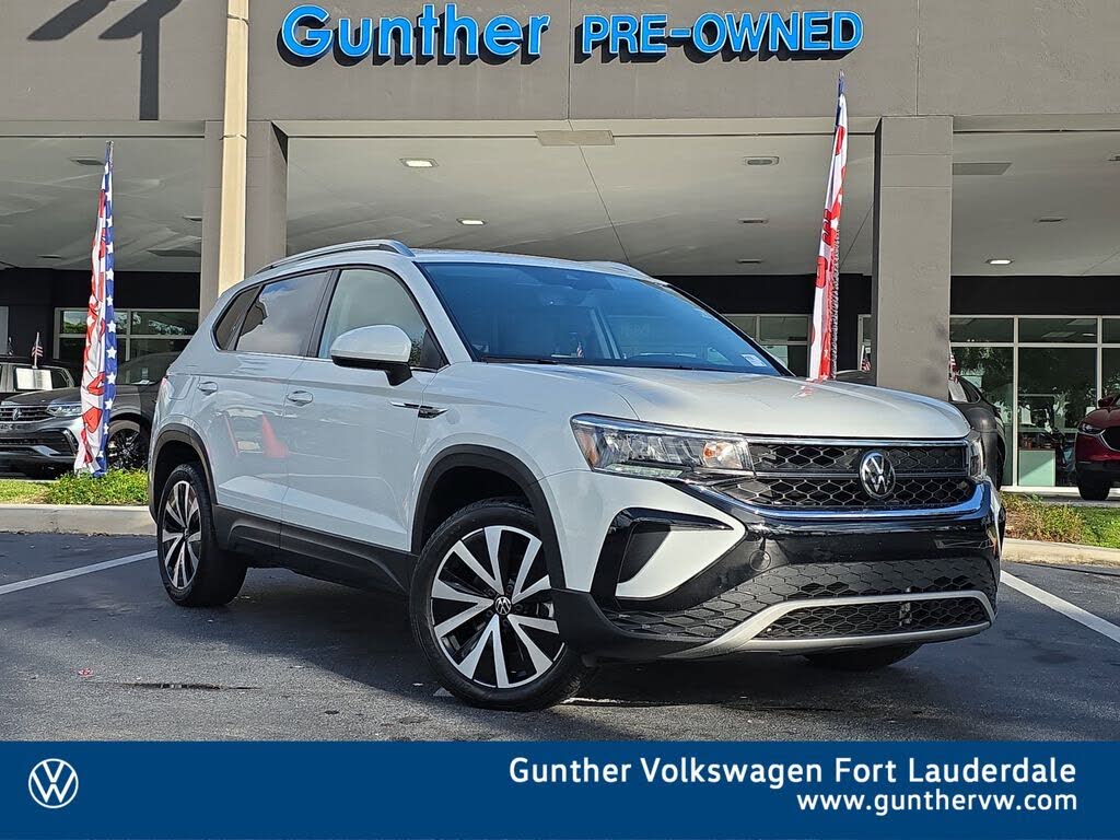 2024 Volkswagen Taos SE FWD