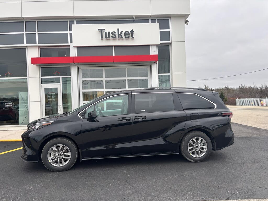 2026 Toyota Sienna XLE 8-Passenger FWD