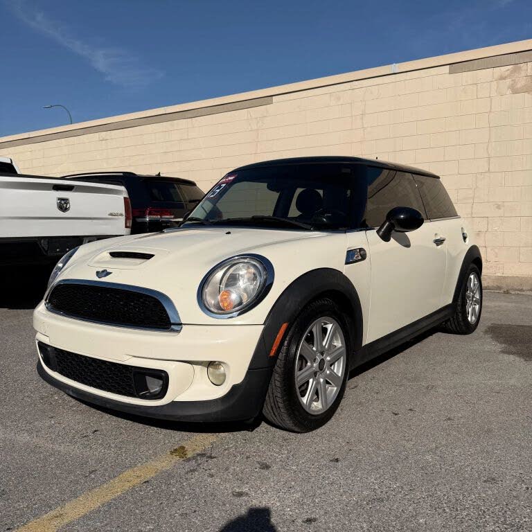 2013 MINI Cooper S Hatchback FWD