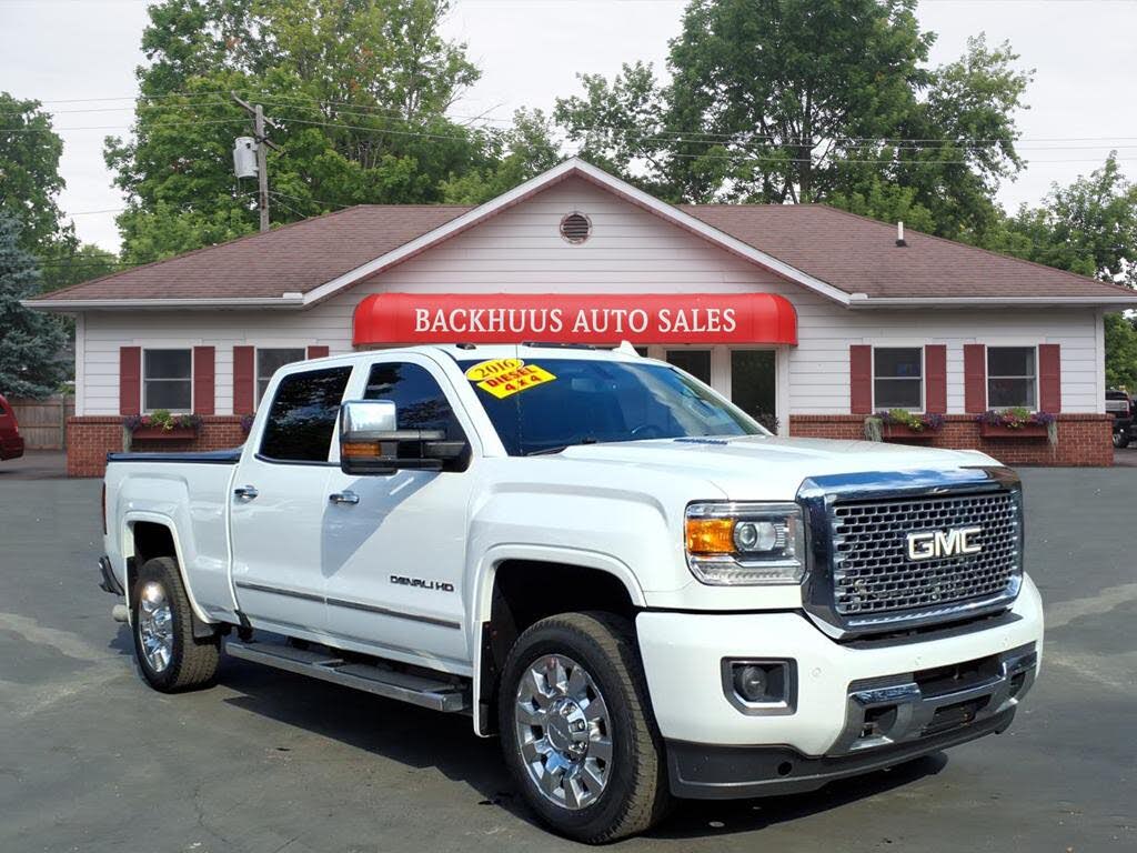 2016 GMC Sierra 2500HD Denali Crew Cab SB 4WD