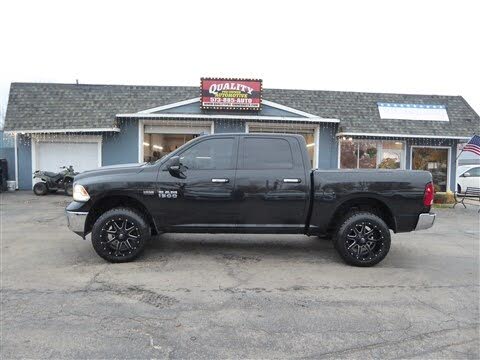 2017 RAM 1500 SLT Crew Cab 4WD