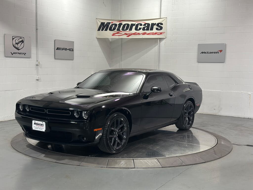 2021 Dodge Challenger SXT RWD