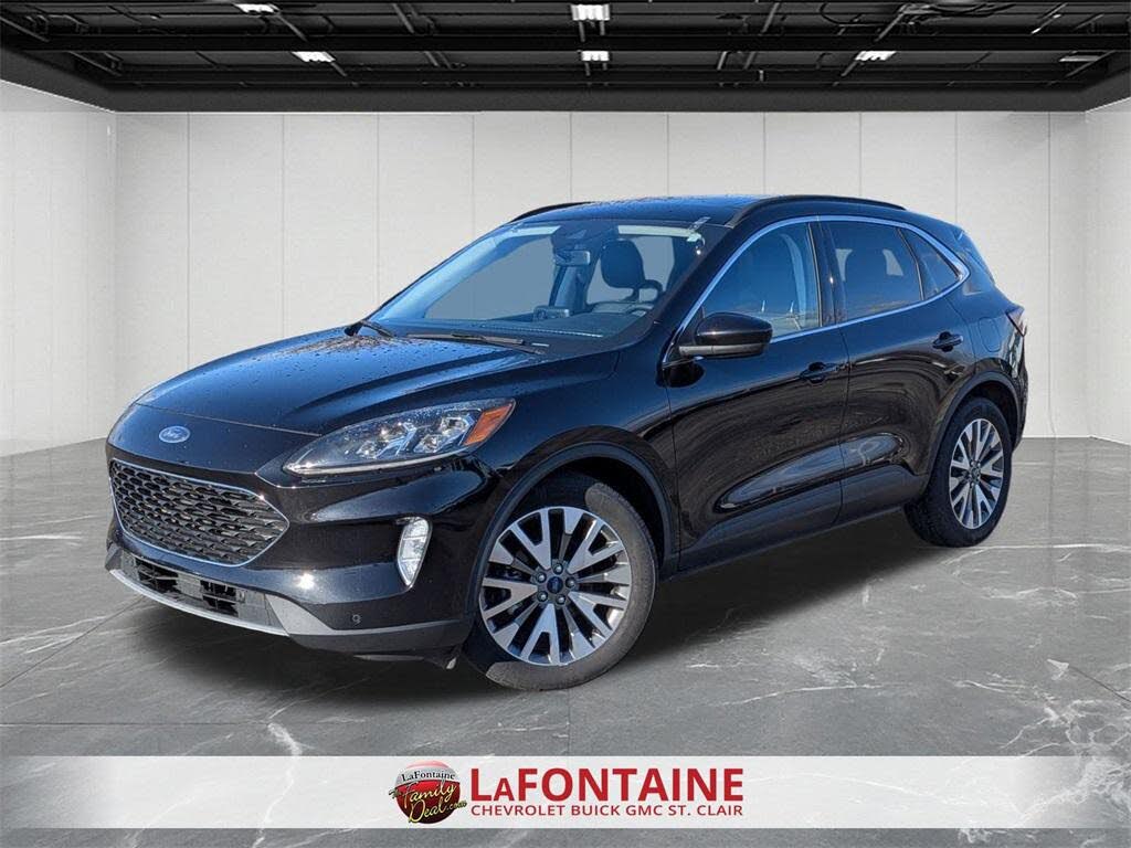 2022 Ford Escape Hybrid Titanium FWD