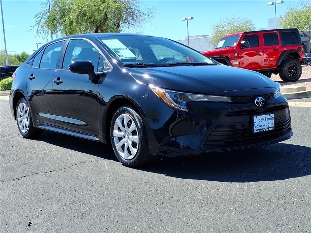 2024 Toyota Corolla LE FWD