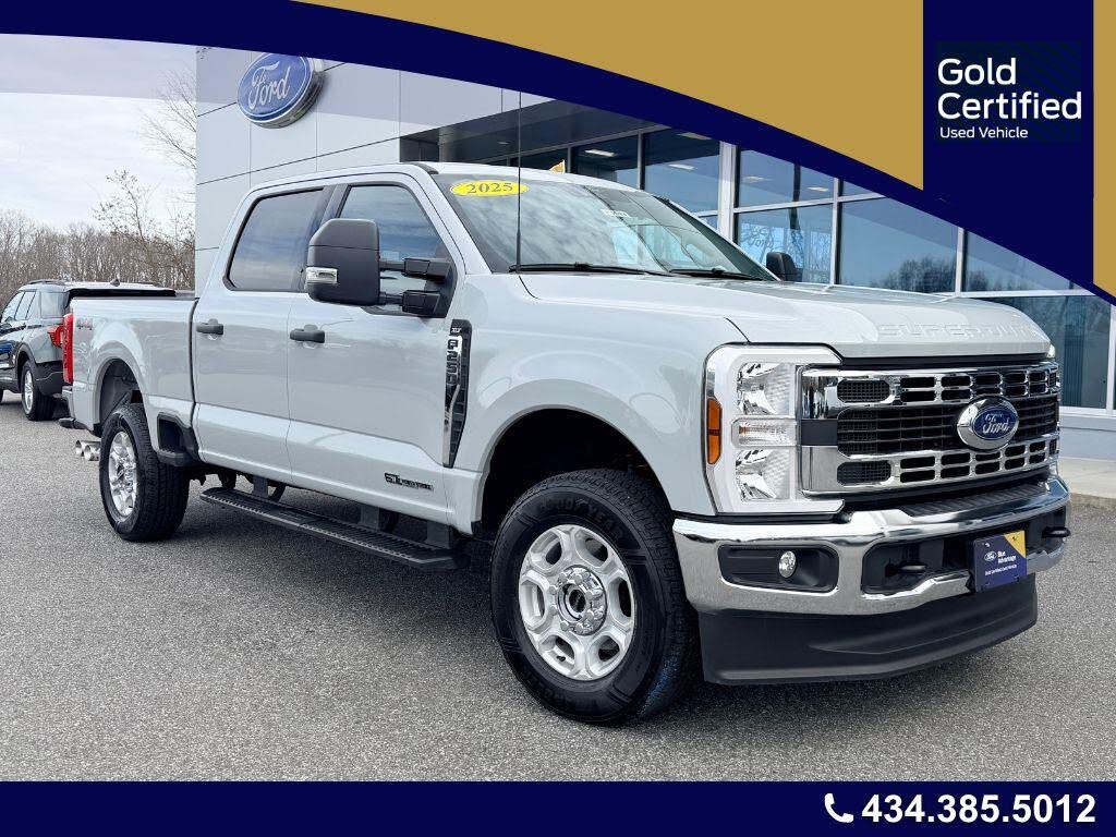 2025 Ford F-250 Super Duty XLT Crew Cab 4WD