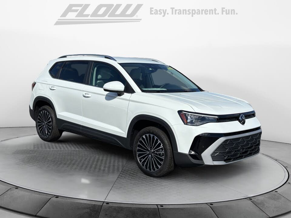 2025 Volkswagen Taos SE FWD