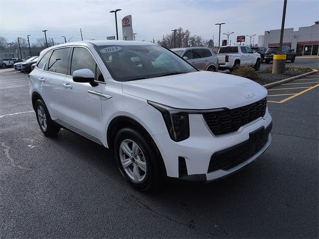 2024 Kia Sorento LX FWD