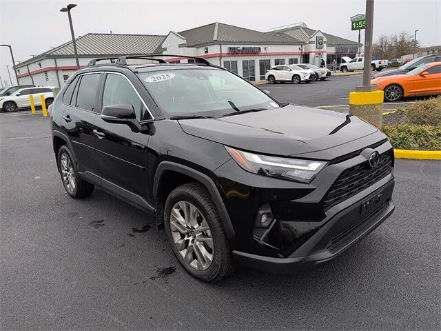 2025 Toyota RAV4 XLE Premium FWD