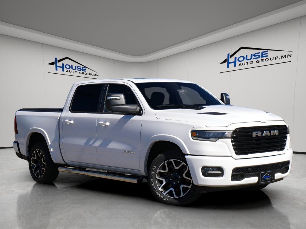 2025 RAM 1500 Laramie Crew Cab 4WD