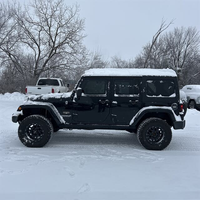 2011 Jeep Wrangler Unlimited Sahara 4WD