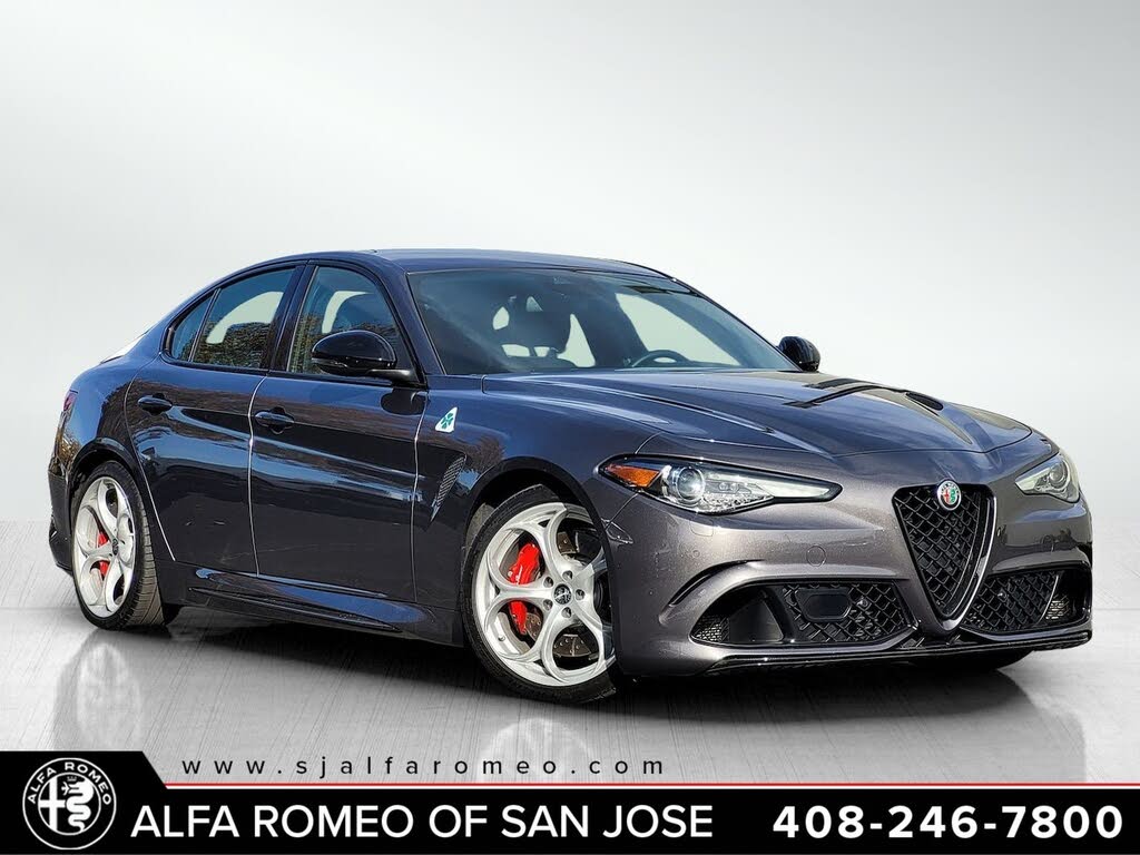 2022 Alfa Romeo Giulia Quadrifoglio RWD