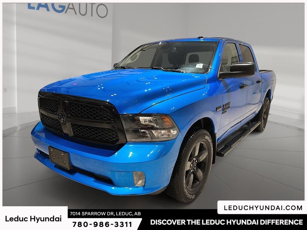 RAM 1500 Classic Express Crew Cab 4WD 2023