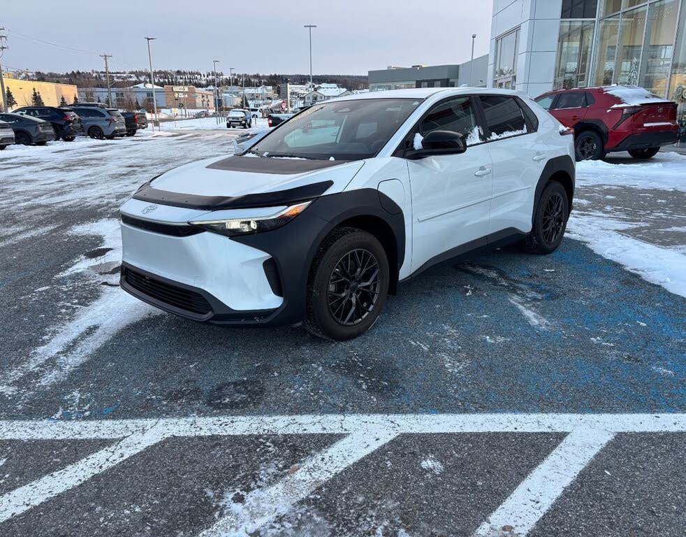 2023 Toyota bZ4X LE FWD