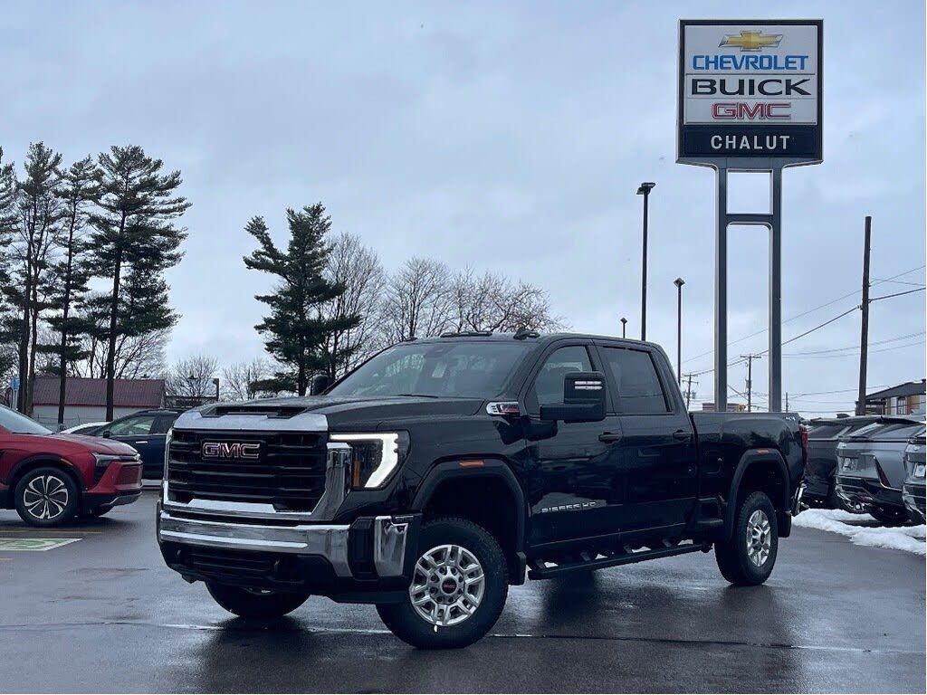 GMC Sierra 2500HD Pro Crew Cab 4WD 2025