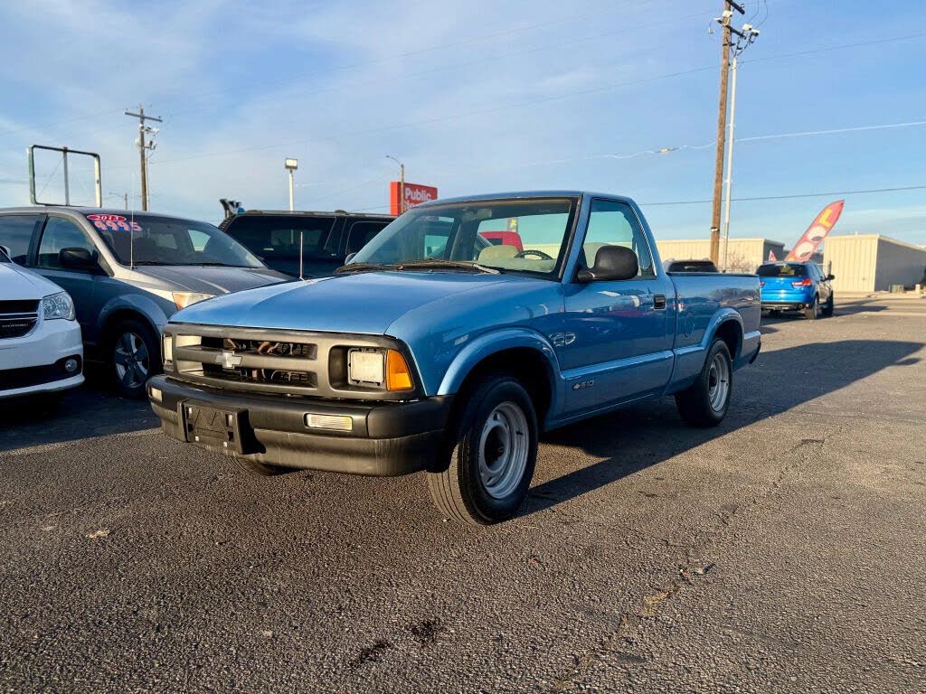 1996 Chevrolet S-10 LB RWD