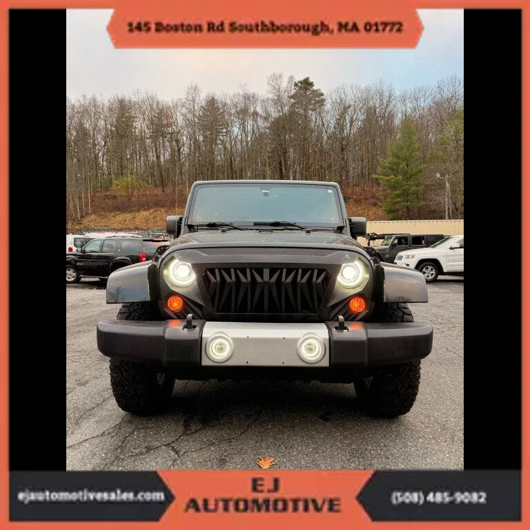 2012 Jeep Wrangler Unlimited Sahara 4WD
