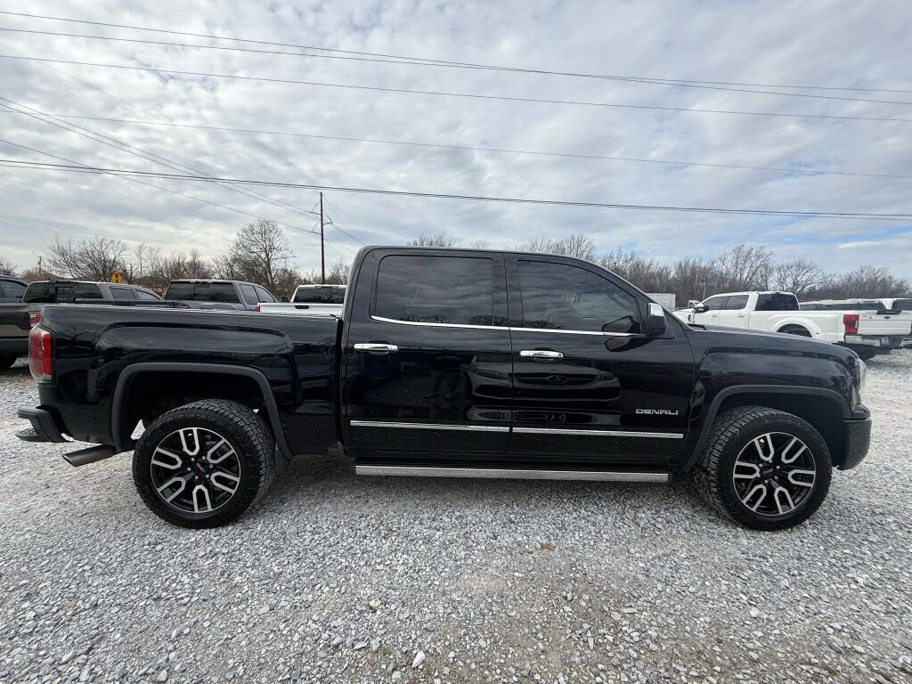 2017 GMC Sierra 1500 Denali Crew Cab 4WD