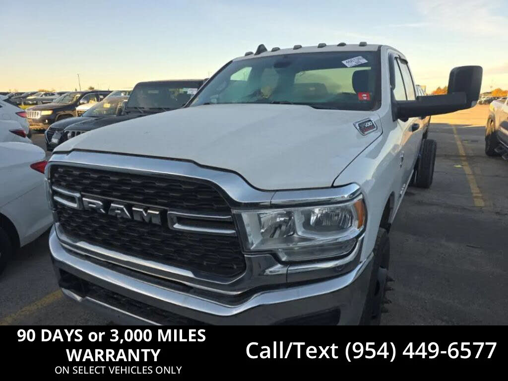 2022 RAM 3500 Chassis Tradesman Crew Cab DRW 4WD
