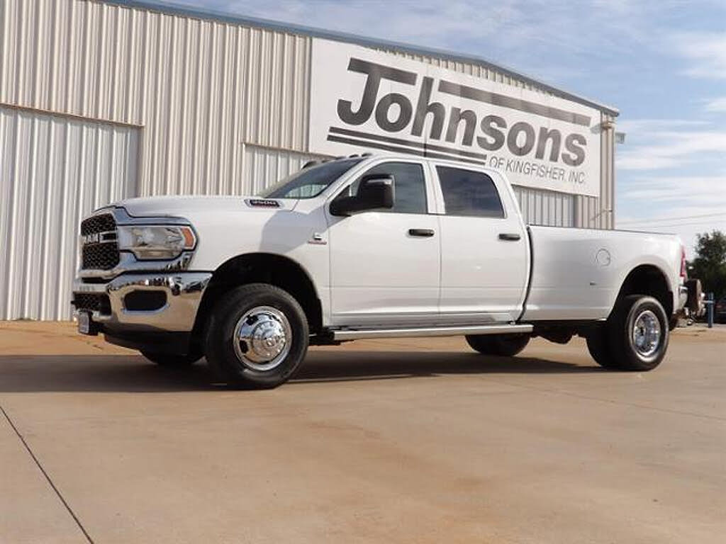 2024 RAM 3500 Tradesman Crew Cab LB DRW 4WD