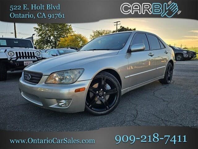 2002 Lexus IS 300 Sedan RWD