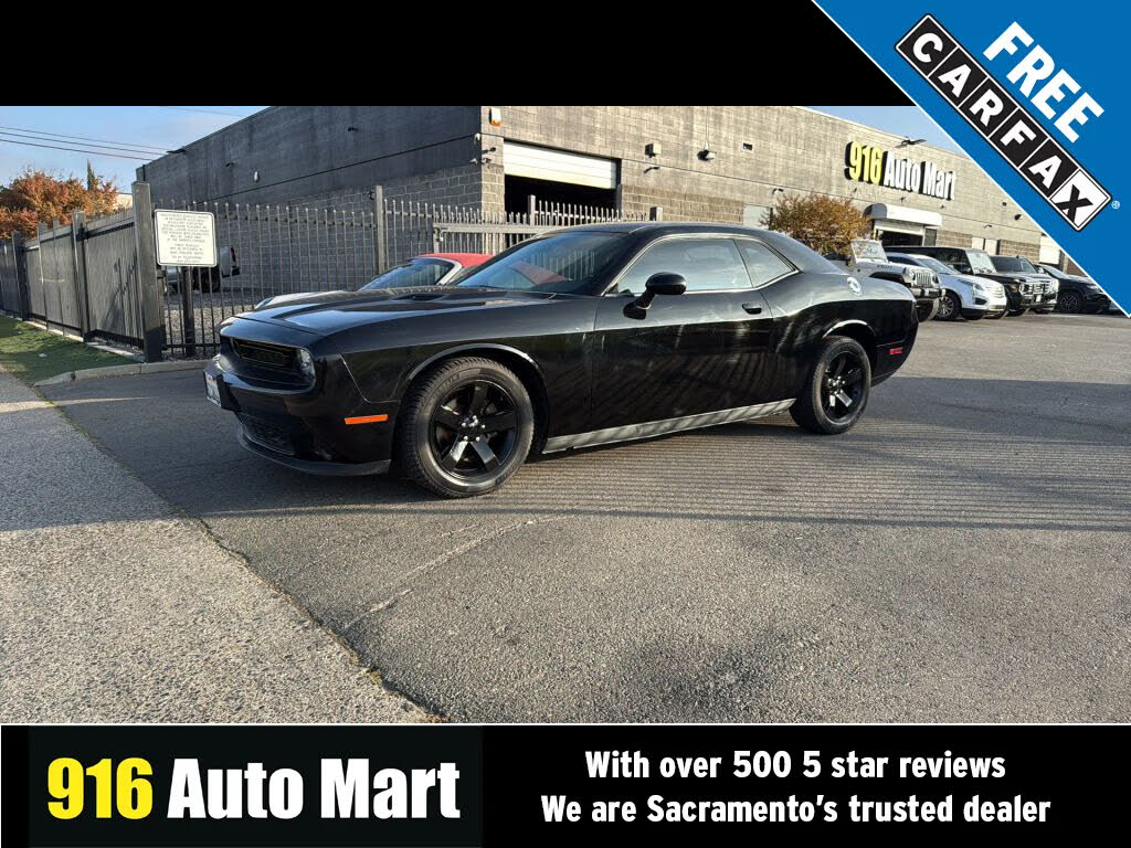 2013 Dodge Challenger SXT RWD
