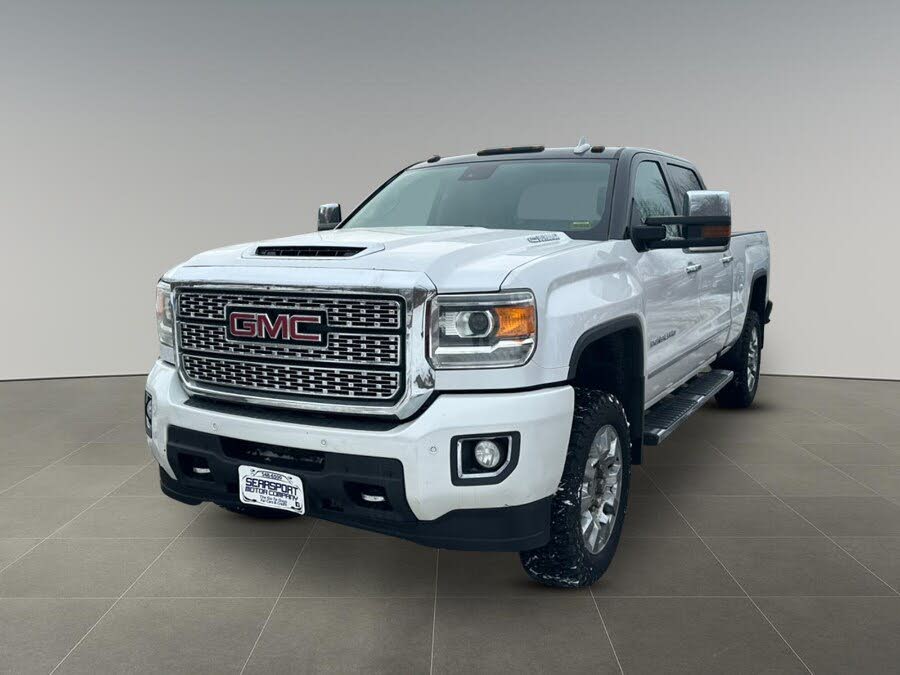 2018 GMC Sierra 2500HD Denali Crew Cab SB 4WD