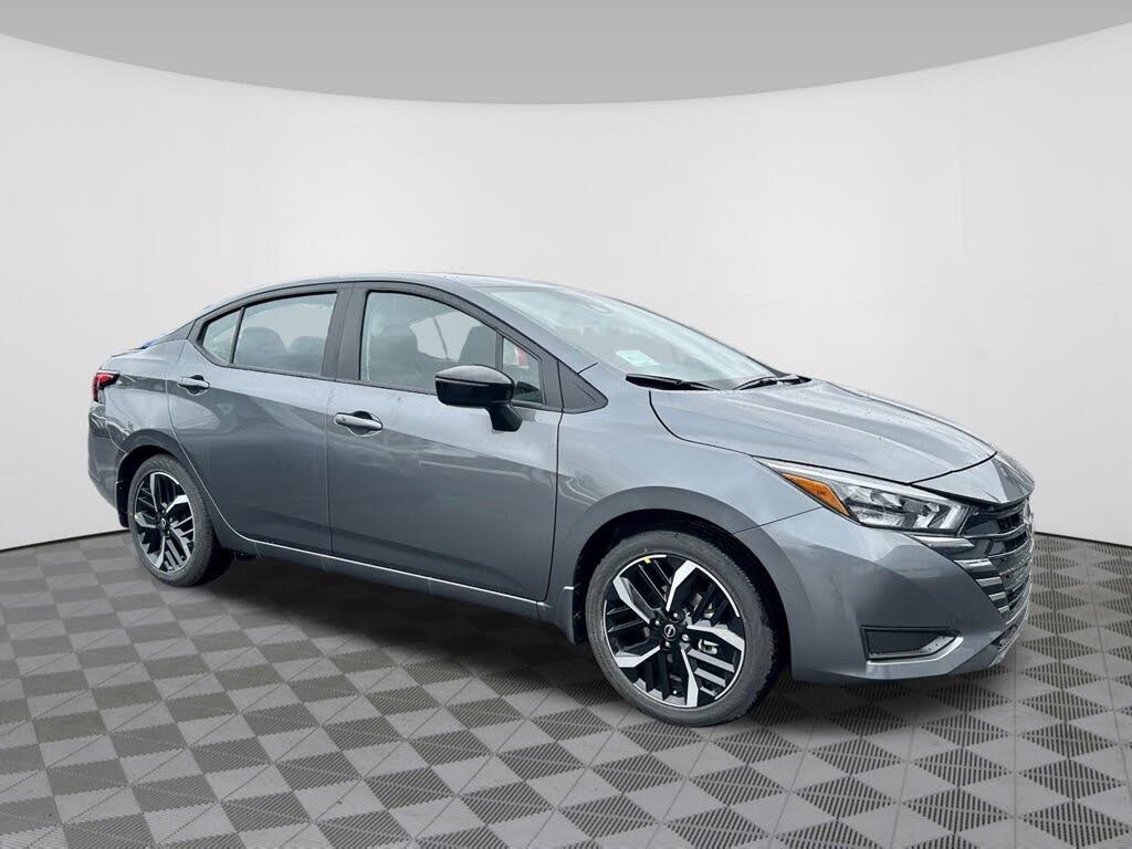2025 Nissan Versa SR FWD