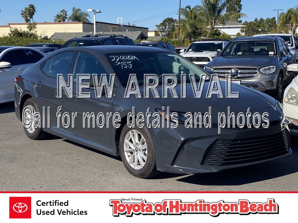 2025 Toyota Camry LE FWD