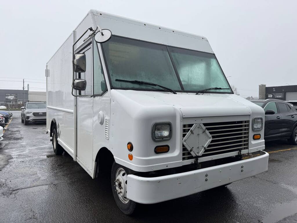 Ford E-Series Chassis E-350 SD Stripped 176 DRW RWD 2011