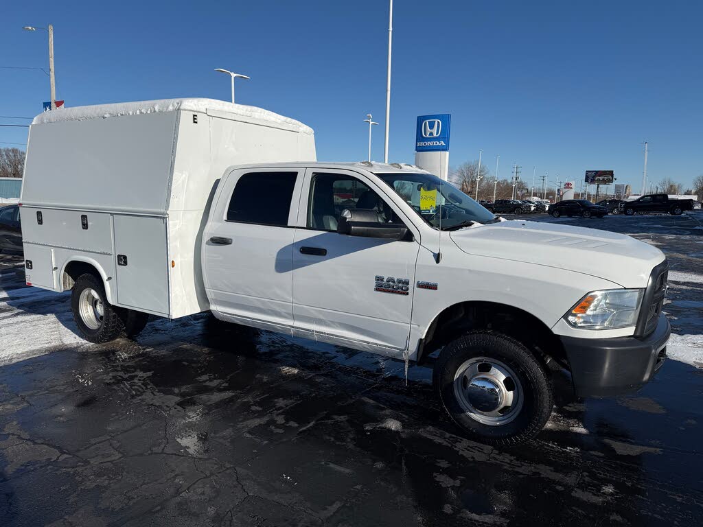 2015 RAM 3500 Chassis Tradesman Crew Cab 4WD