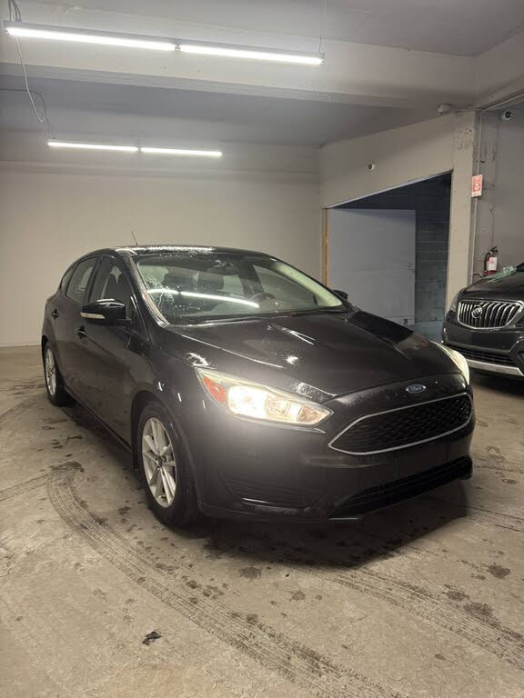 Ford Focus SE Hatchback 2016